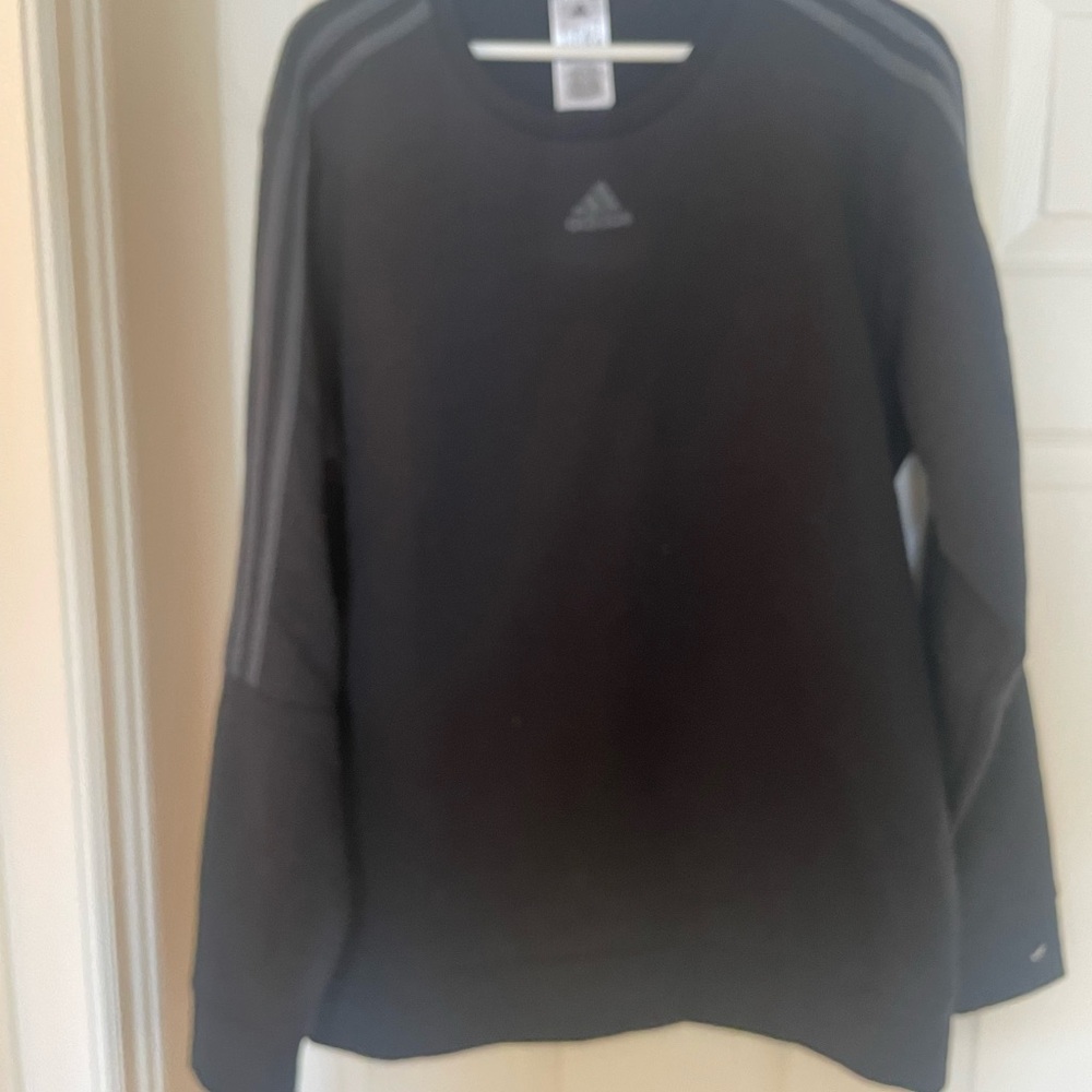 Crew neck Adidas sweatshirt, as good as new